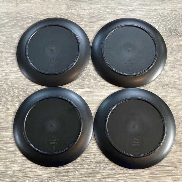 Set of 4 Target black raven plastic dessert plates - Picture 2 of 4